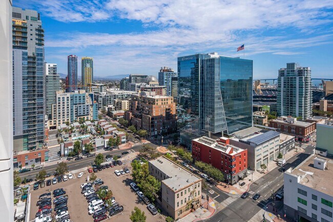Building Photo - Stunning East Village 2 Bedroom at Alta! 2...