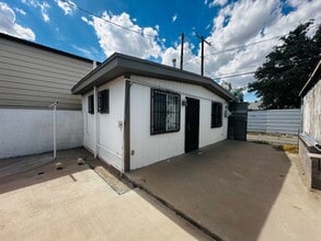 Building Photo - 2221 Bassett Ave