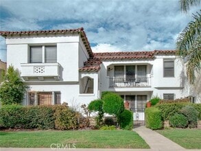 Building Photo - 1055 S Crescent Heights Blvd