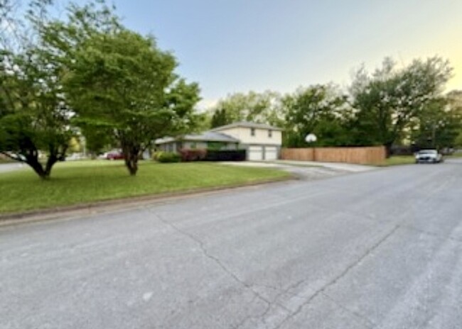 Building Photo - 377 College Park Ct NW