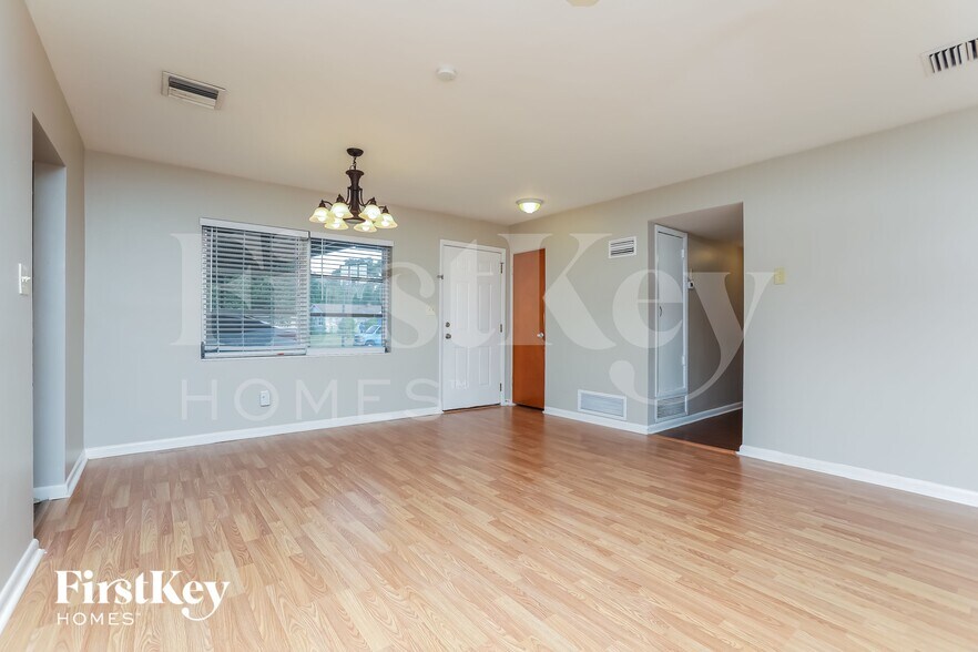 Building Photo - 1381 Viburnum Ln