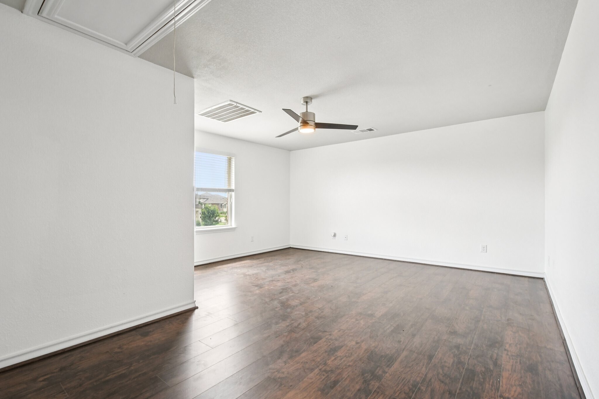 2nd Living Area upstairs - 7634 Leonardo Dr