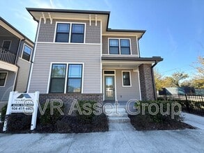 Building Photo - 2970 College St