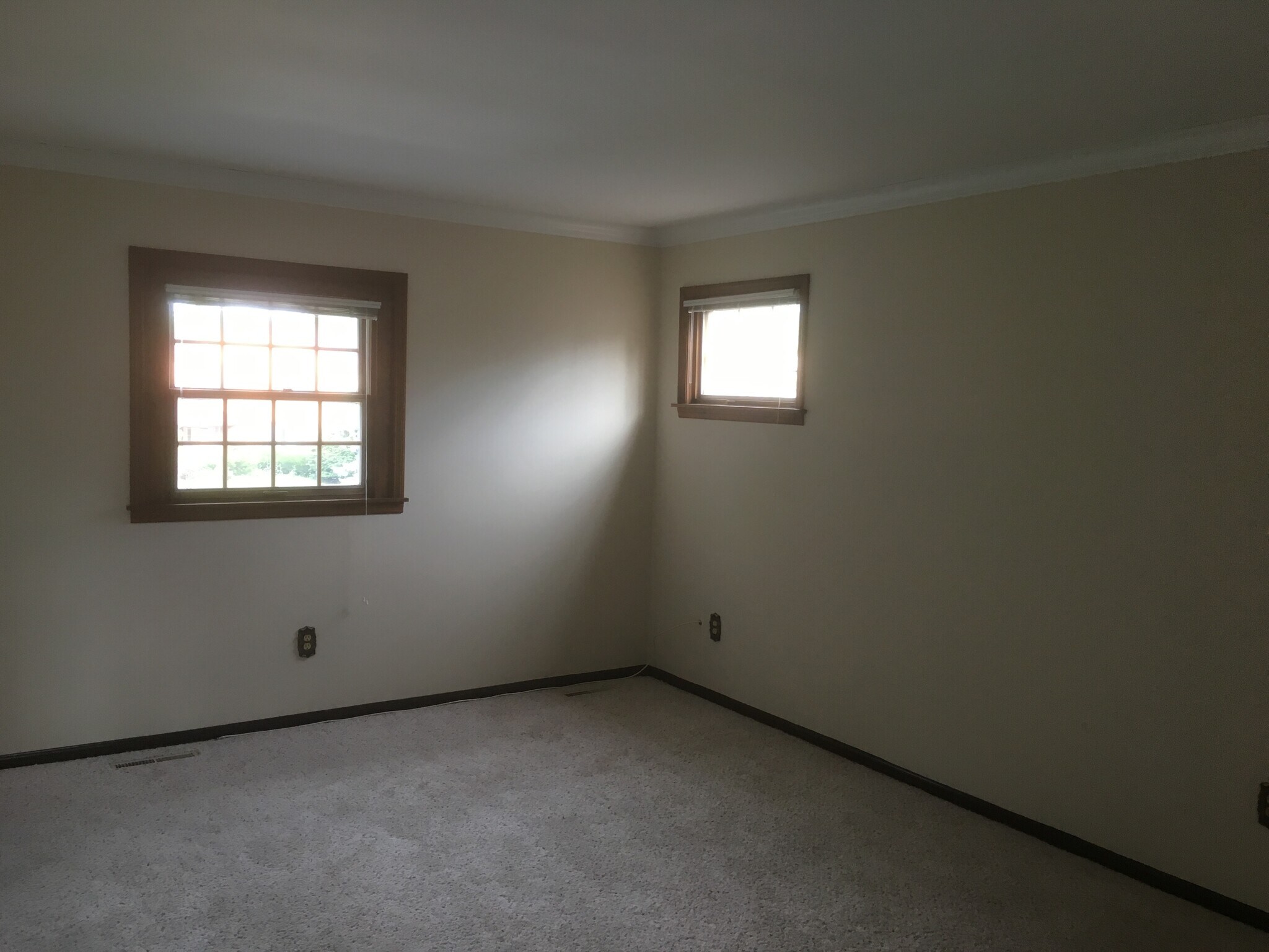 Building Photo - 5876 Mall View Ct