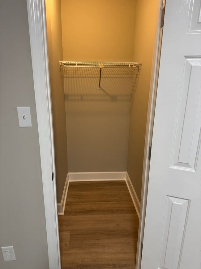 Building Photo - cute town home