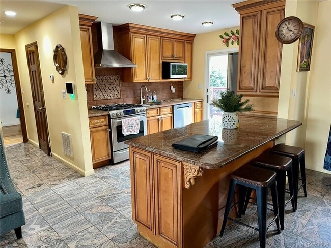 Building Photo - 1316 Mcclure Ave