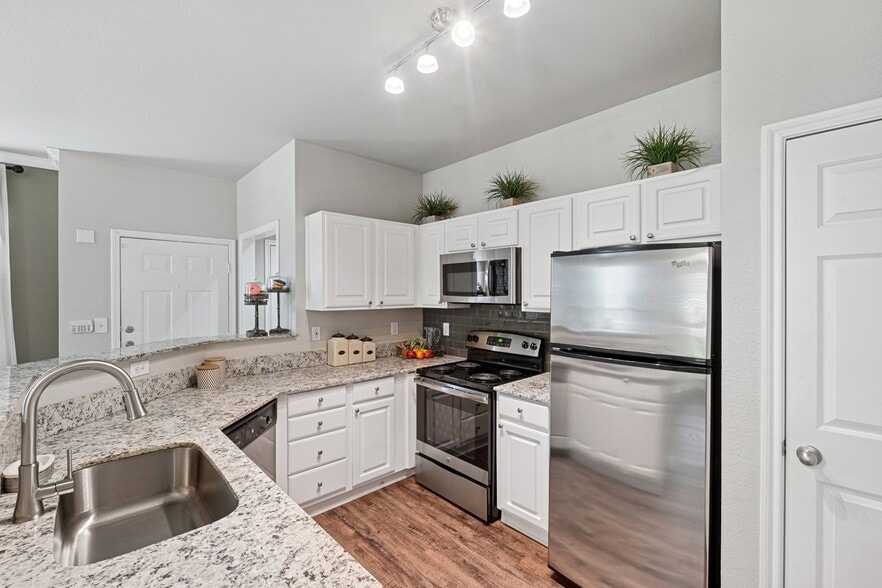 Primary Photo - La Salle