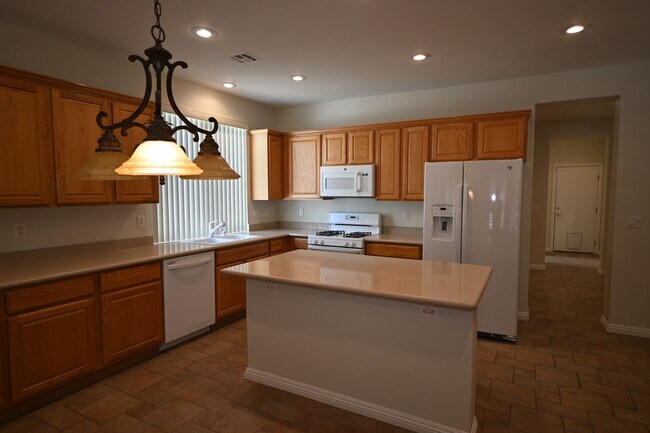 Building Photo - Siena Golf Course Home for Rent! Amazing 55+ Community!