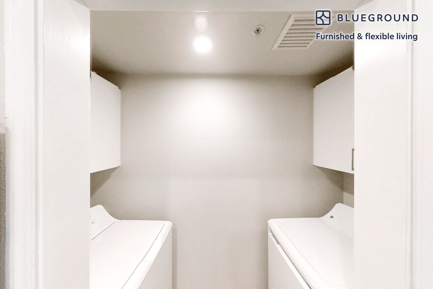 Building Photo - 1300 The Alameda