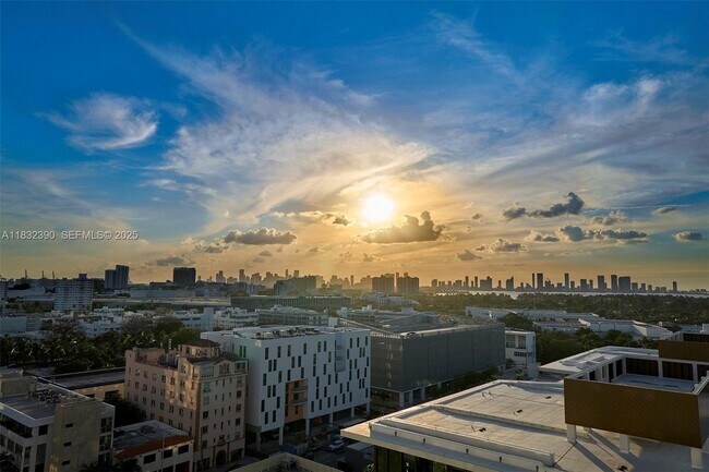 Building Photo - 2301 Collins Ave