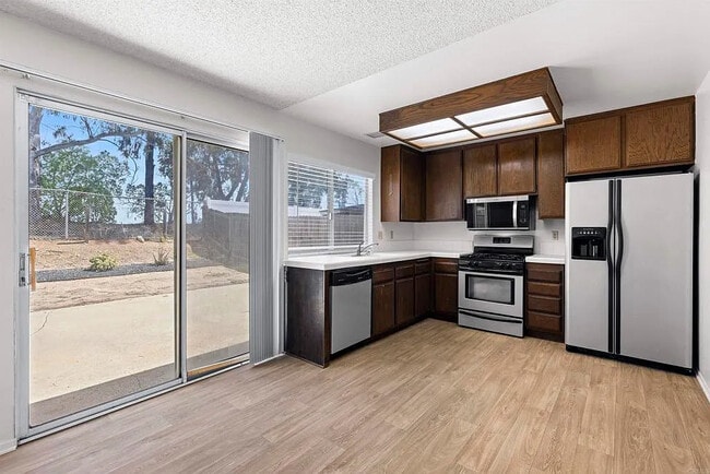Building Photo - 10033 Kibler Dr
