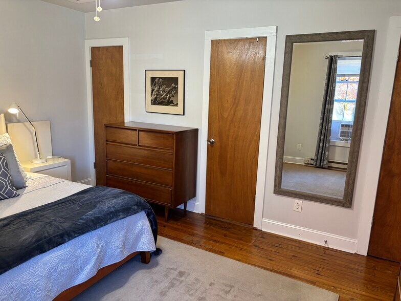 Building Photo - 375 Weaverville Rd