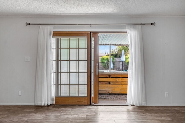 Building Photo - 6286 N 10th St