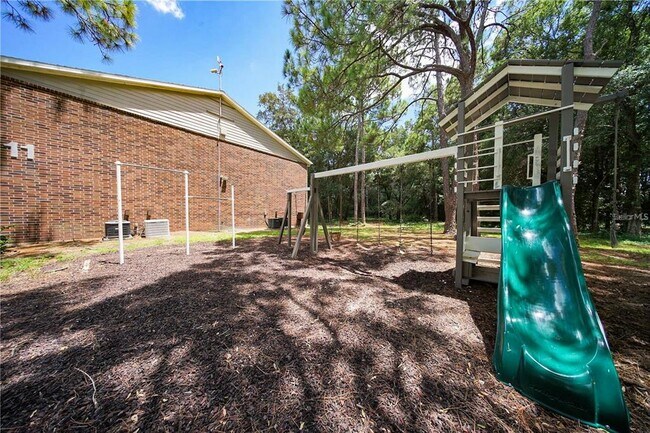 Building Photo - 1400 Gandy Blvd N