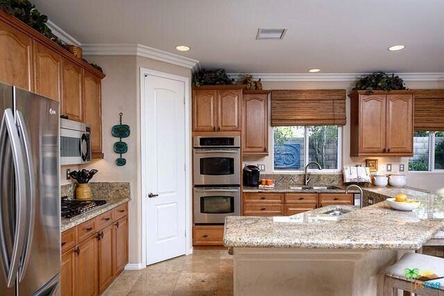 Building Photo - 250 Via San Lucia