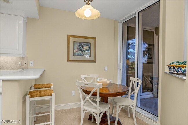 Building Photo - 7225 Pelican Bay Blvd