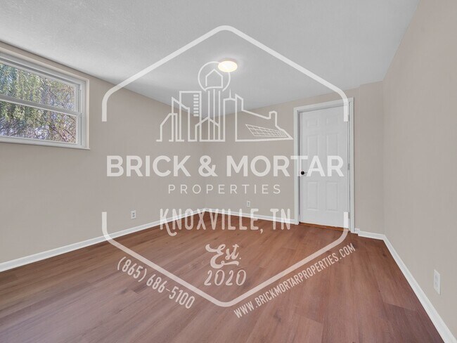 Building Photo - 1903 Huber Ct