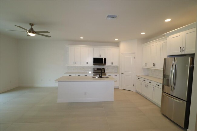 Building Photo - 307 Lomond Dr