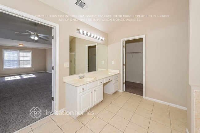 Building Photo - 4033 Rivermeade Dr SW