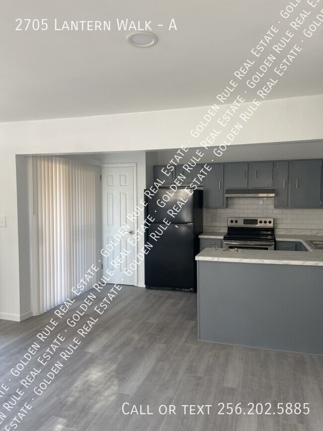 Building Photo - 2705 Lantern Walk SE