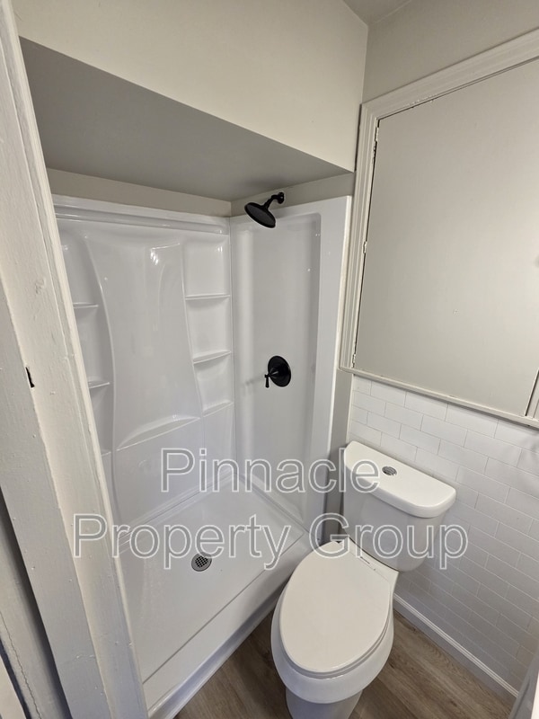 Building Photo - 834 N Leroy St