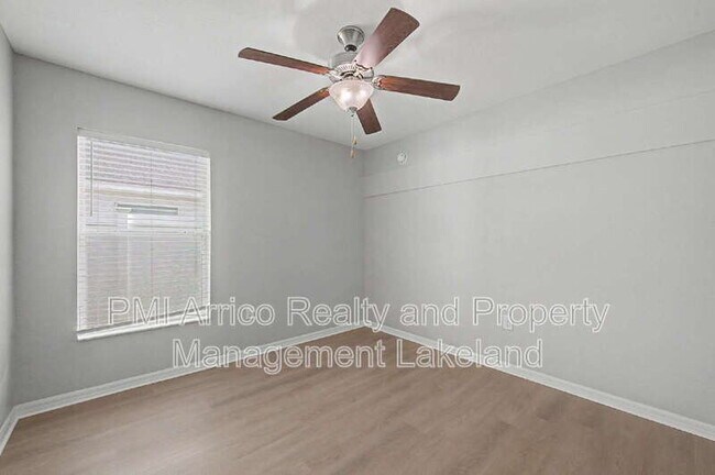 Building Photo - 7918 Chestnut View Dr