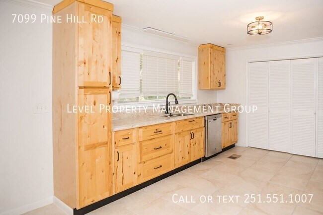 Building Photo - 7099 Pinehill Rd