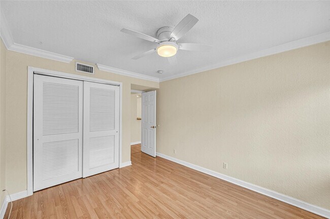 Building Photo - 1515 E Broward Blvd