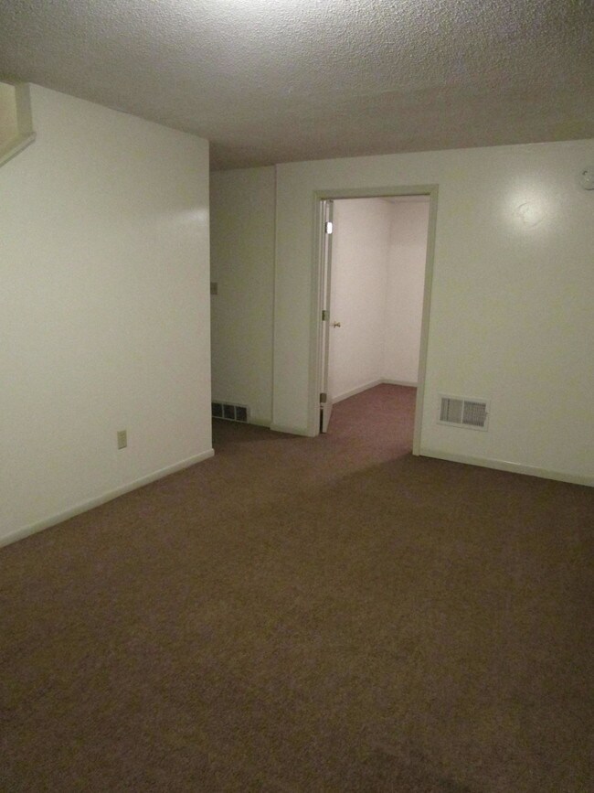 Building Photo - 4325 W Bethany Dr