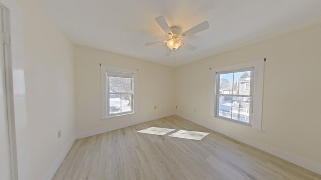 Building Photo - 48 Swanton St