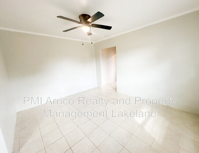 Building Photo - 324 Pearl St