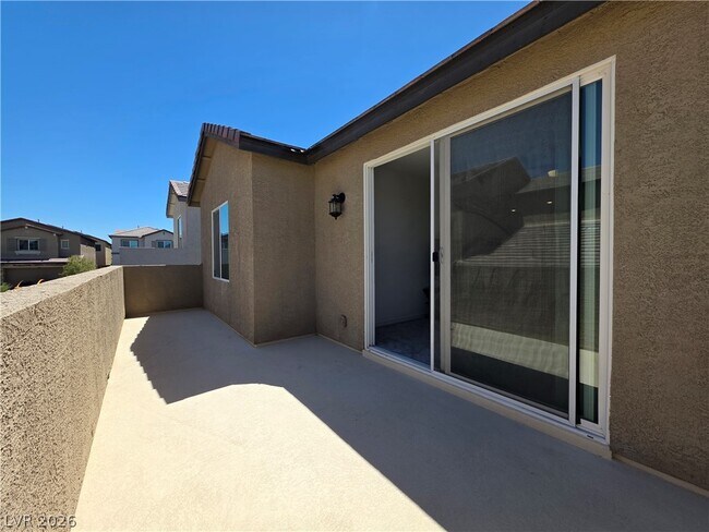 Building Photo - 2990 Overlook Brk St