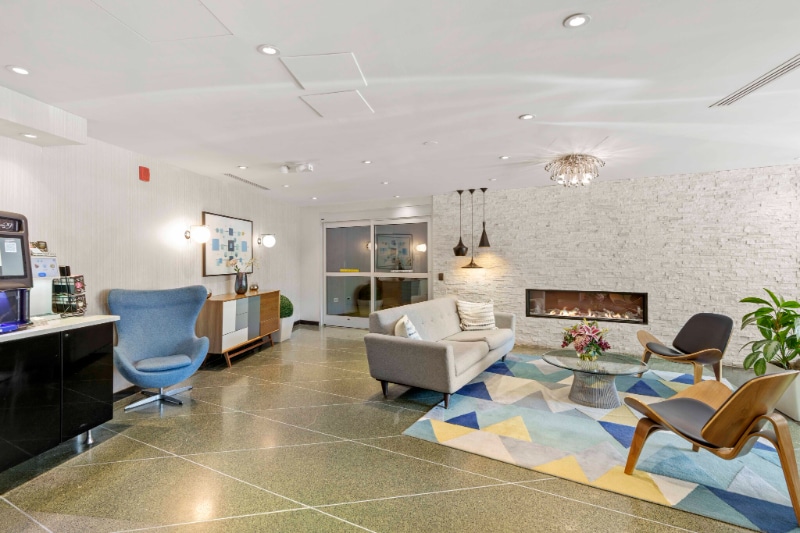 Building Photo - 95 E Banks St