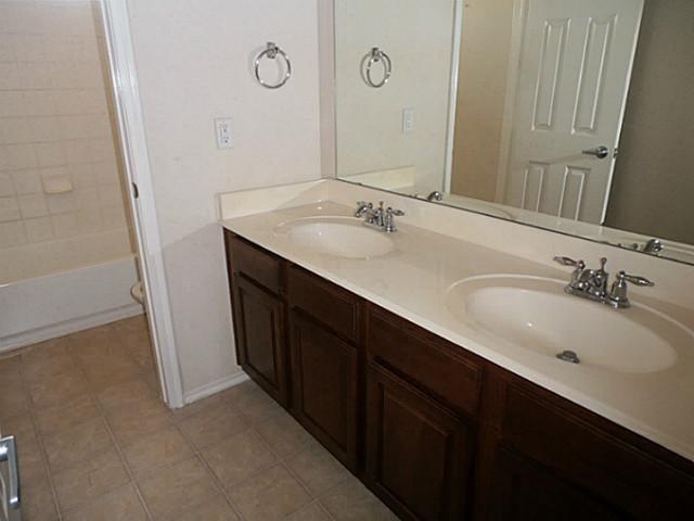 Building Photo - 9841 Wild Ginger Dr