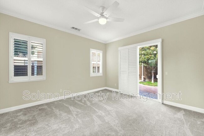Building Photo - 949 Lancaster St