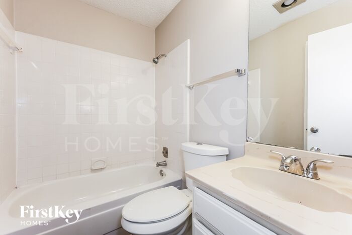 Building Photo - 2605 Trailridge Dr