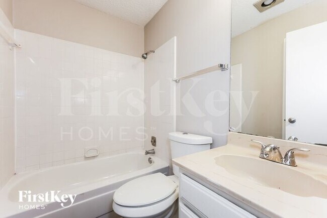 Building Photo - 2605 Trailridge Dr