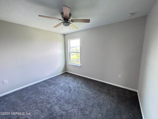 Building Photo - 102 Bluejack Ln