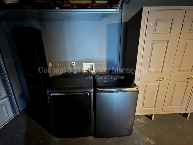 Building Photo - 13646 Verdura Ave