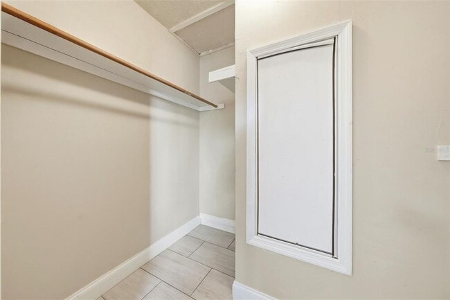 Building Photo - 12311 N Putney Ct