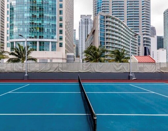 Building Photo - 1155 Brickell Bay Dr