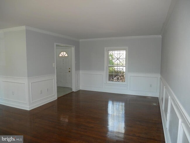 Building Photo - 3045 Federal Hill Dr