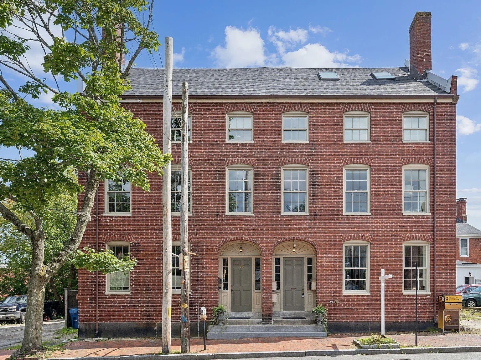 Building Photo - 32 Pleasant St