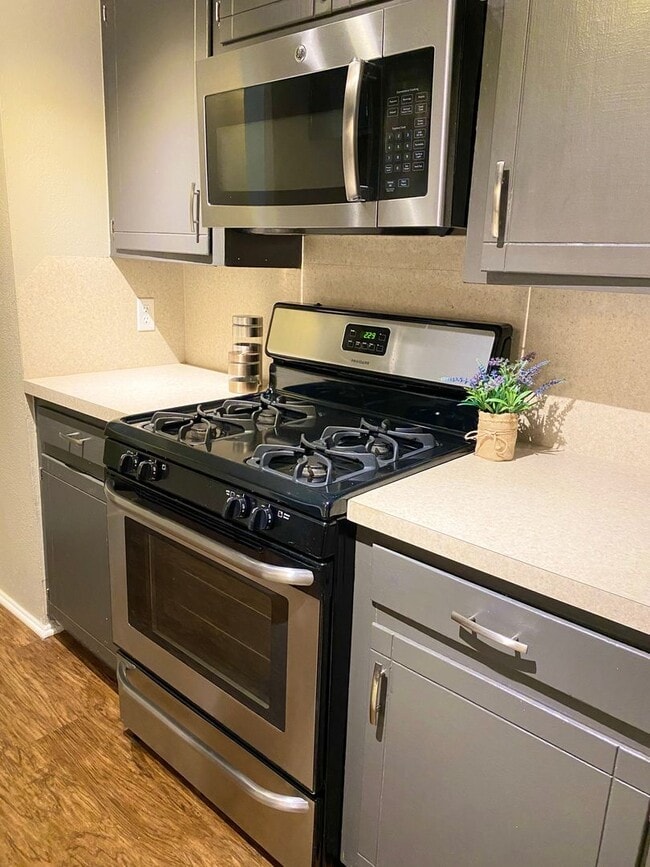 Building Photo - COMING SOON!! Darling Edmond Rental!