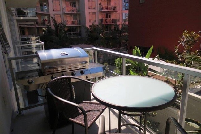 Building Photo - 1431 Pacific Hwy