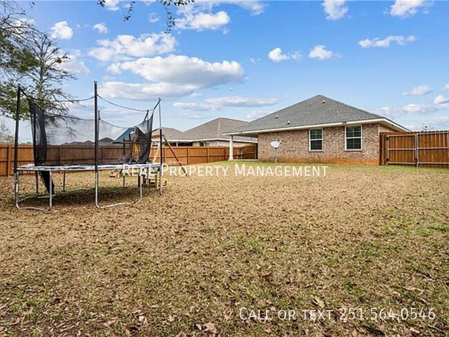 Building Photo - 682 Begeman Rd