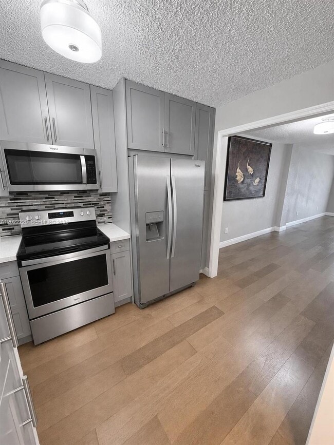 Building Photo - 1635 W 44th Pl