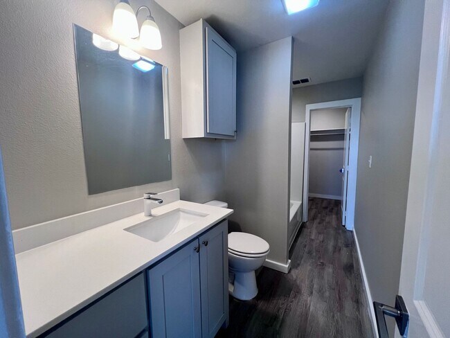 Building Photo - $500 MOVE-IN SPECIAL: Spacious 3-Bedroom Townhouse Near Texas Tech