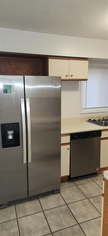 Building Photo - 222 Crown Oaks Way