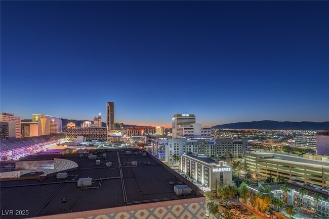 Building Photo - 150 S Las Vegas Blvd